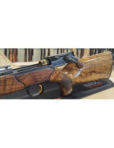 BLASER R8 GAUCHER EN CALIBRE 300 WIN SHORT MAG + LUNETTE HELIA , POINT ROUGE DOCTEUR ET DEUX CACHES CHARGEUR 2